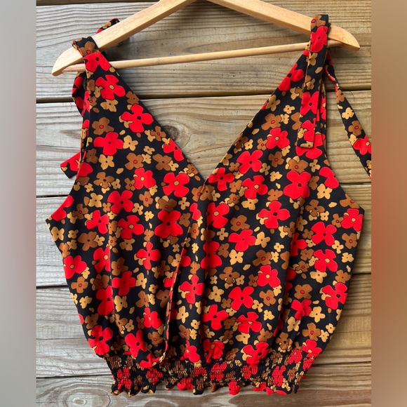 Women’s Willow & Root Large Floral V-Neck Blouse Tank Top - Picture 5 of 12